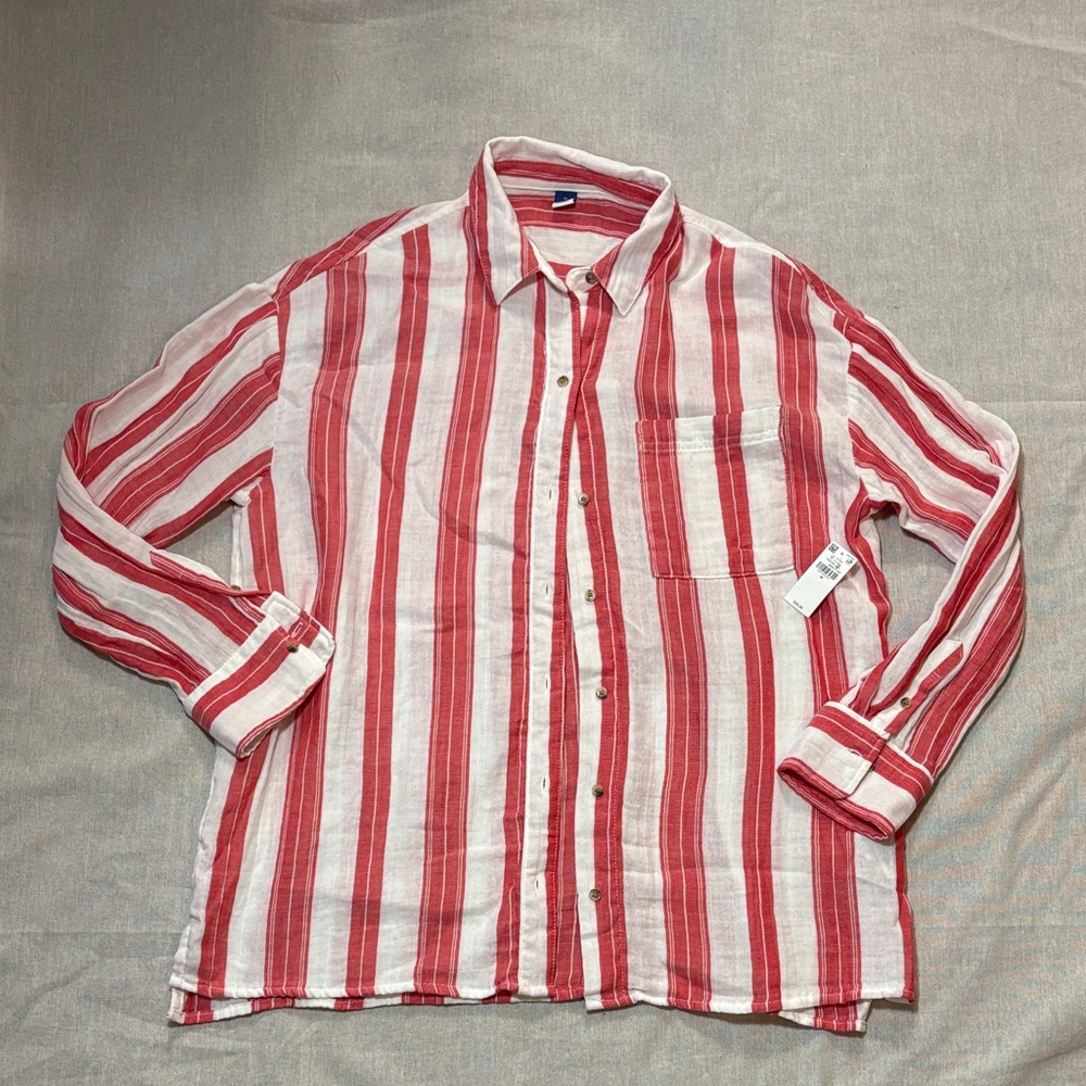 NWT Old Navy women’s size M Red and White Striped Gauze 100% Cotton Button shirt